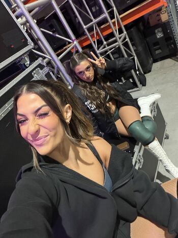 Full leaked Kendal grey page private photo