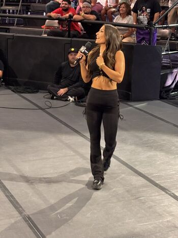 Full leaked Kendal grey private photo
