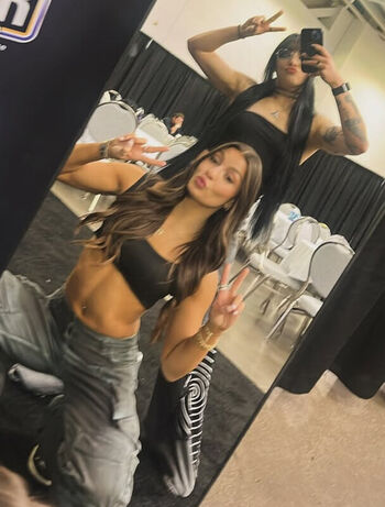 Full leaked Kendal grey private photo
