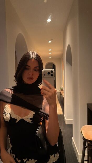 Full leaked Kendall jenner  page private photo