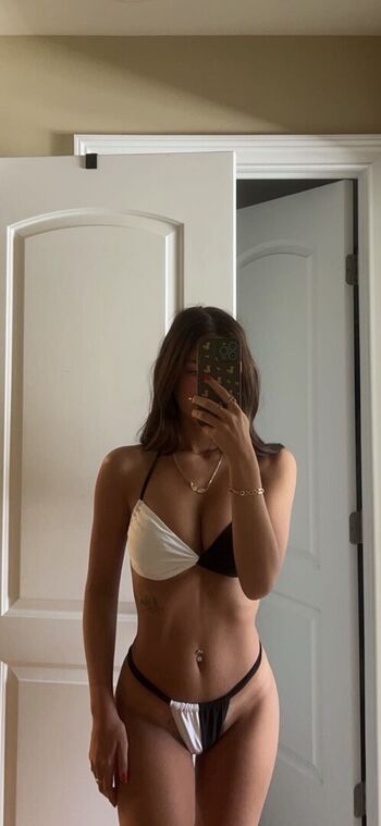 Full leaked Kendall mitchell private photo