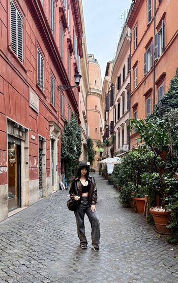 Full leaked Kenizinea private photo