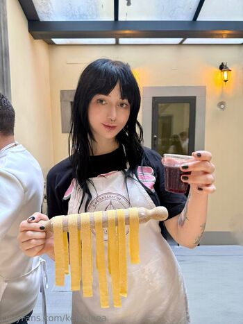 Full leaked Kenizinea private photo