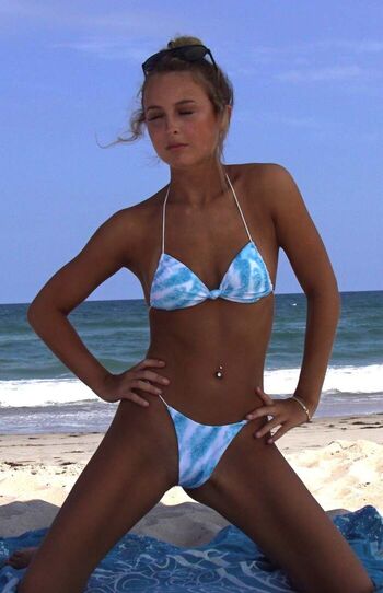Full leaked Kenzie annis private photo