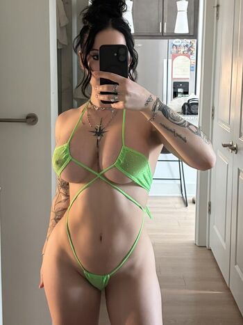 Full leaked Kenzieeeedge private photo