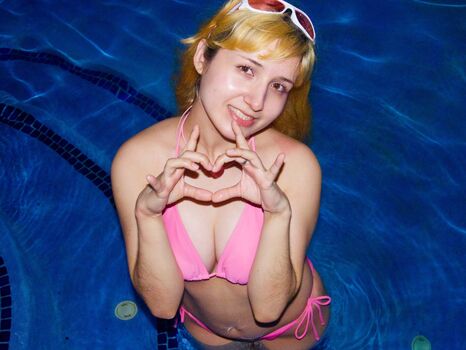Full leaked Kerenswrld page private photo