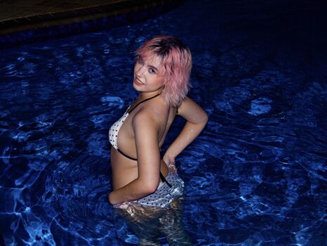 Full leaked Kerenswrld page private photo