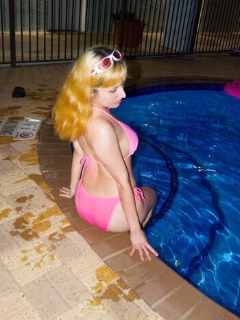 Full leaked Kerenswrld page private photo