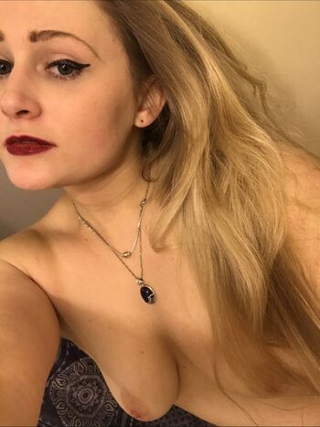 Full leaked Khalessi private photo