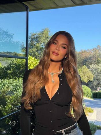 Full leaked Khloe kardashian private photo