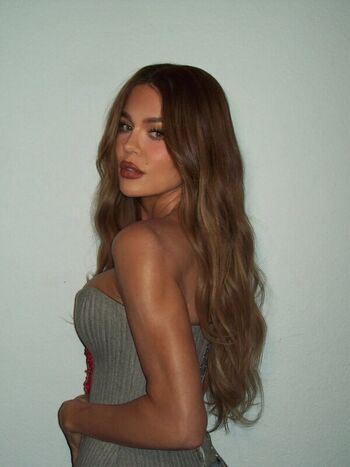 Full leaked Khloe kardashian private photo