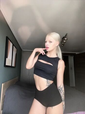 Full leaked Khloe rivers private photo