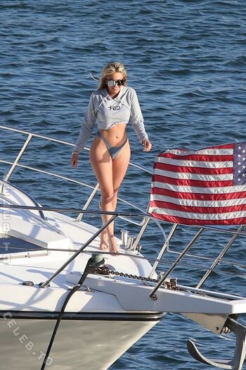 Full leaked Khloe terae page private photo