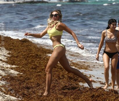 Full leaked Khloe terae page private photo