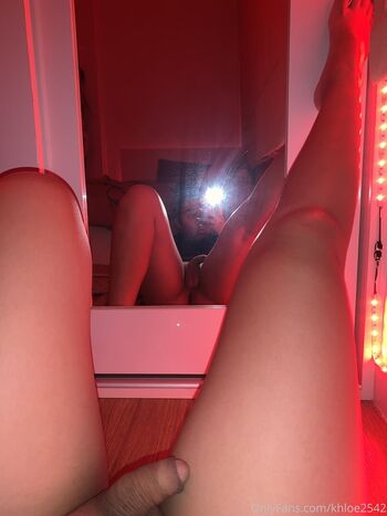 Full leaked Khloe private photo