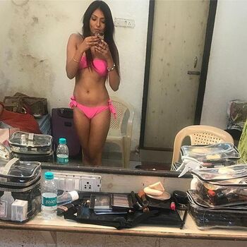 Full leaked Khushi mukherjee private photo