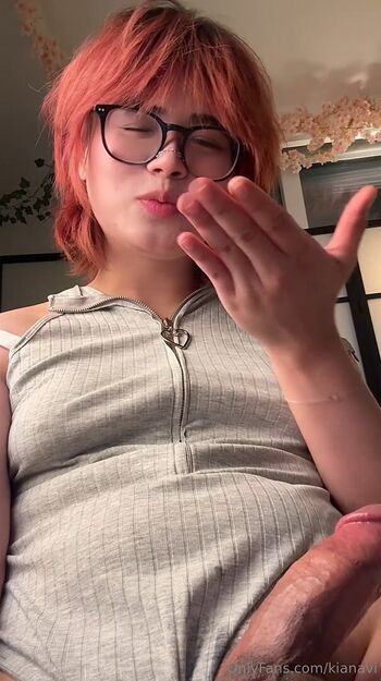 Full leaked Kianavi private photo