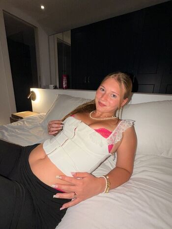 Full leaked Kiaradjimsiti private photo
