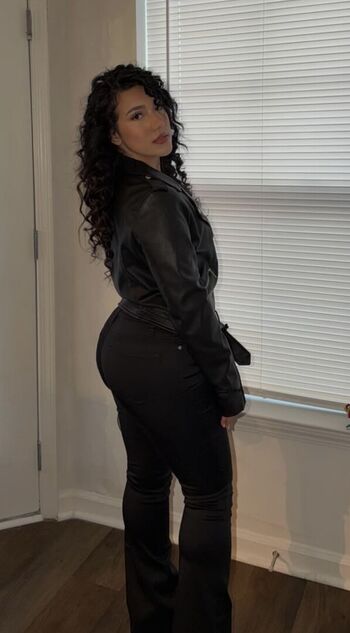 Full leaked Kiaralise page private photo