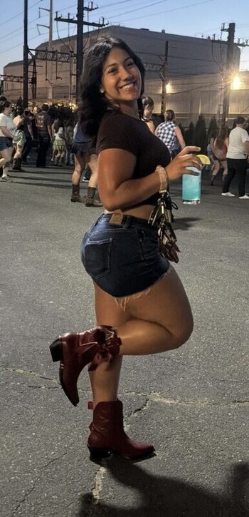 Full leaked Kiaralise private photo