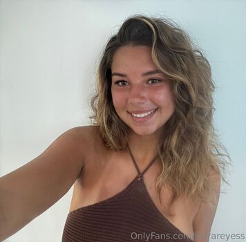 Full leaked Kiarareyess private photo