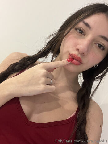 Full leaked Kiera private photo