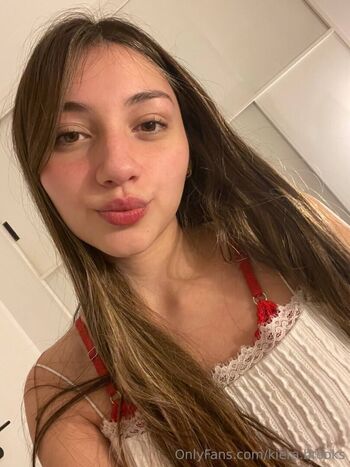 Full leaked Kiera private photo