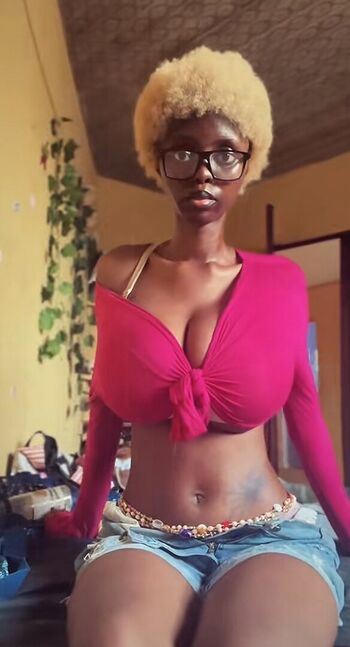Full leaked Kikiolaola private photo