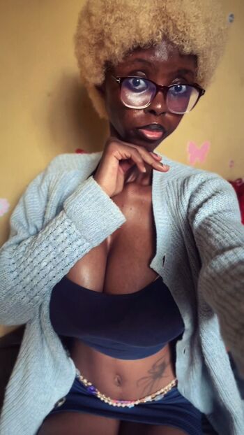 Full leaked Kikiolaola private photo
