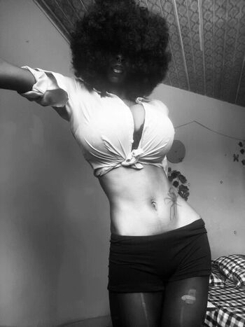 Full leaked Kikiolaola private photo