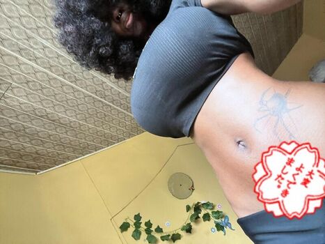 Full leaked Kikiolaola private photo