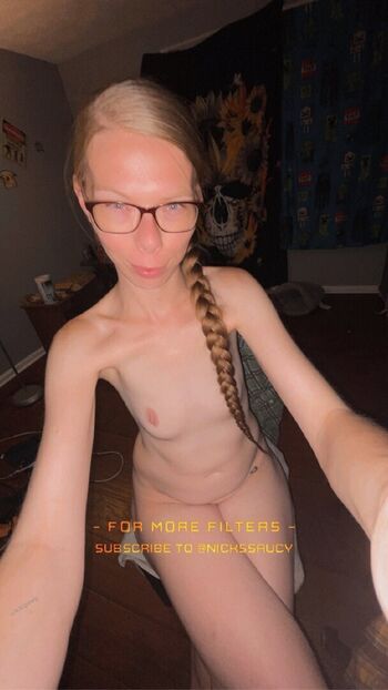 Full leaked Kikipawg private photo