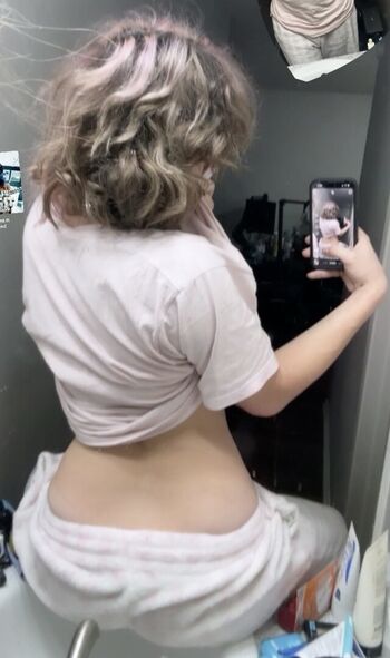 Full leaked Killervvri private photo