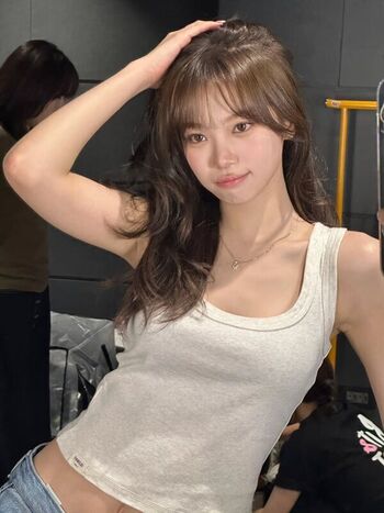 Kim Chaewon