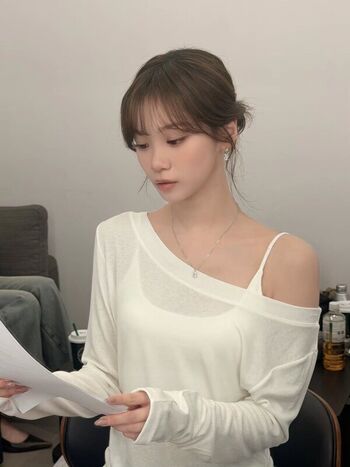 Full leaked Kim chaewon private photo