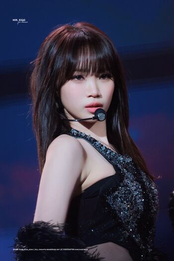 Kim Chaewon