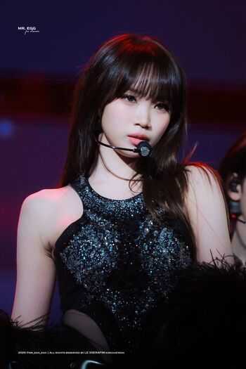Kim Chaewon