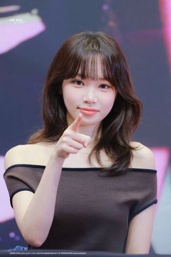 Kim Chaewon