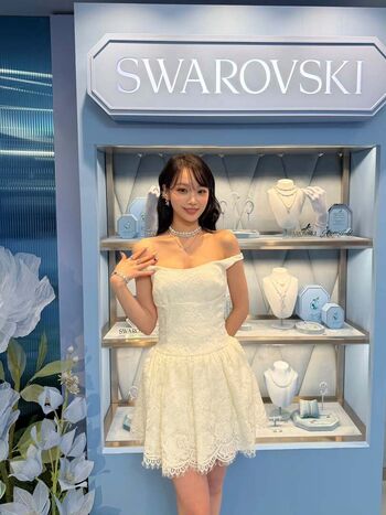 Full leaked Kim chaewon private photo