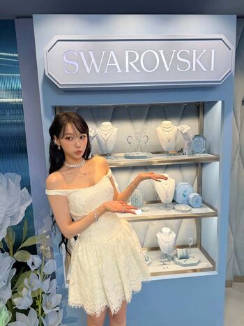 Full leaked Kim chaewon private photo