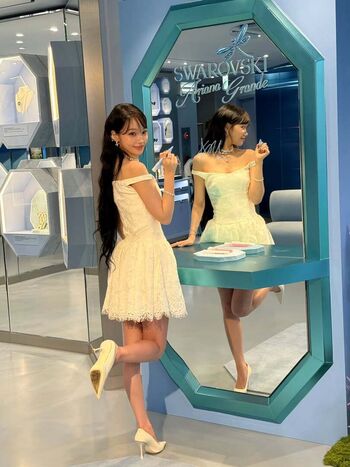 Full leaked Kim chaewon private photo