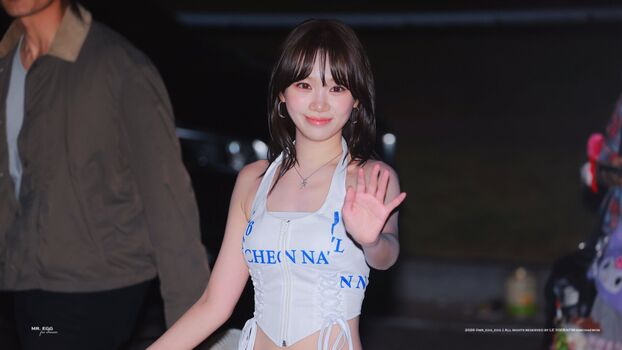 Kim Chaewon