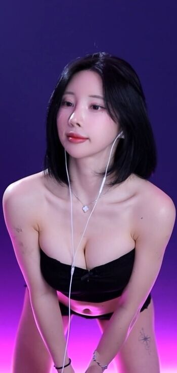 Full leaked Kim yu page private photo