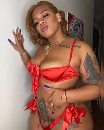 Full leaked Kimkommas private photo