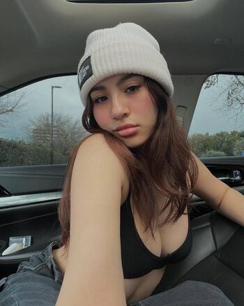 Full leaked Kimmyroxana private photo