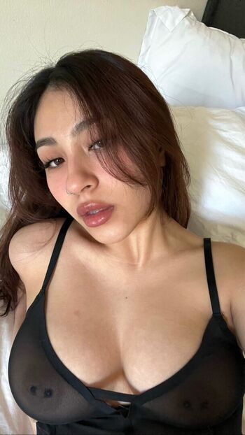 Full leaked Kimmyroxana private photo