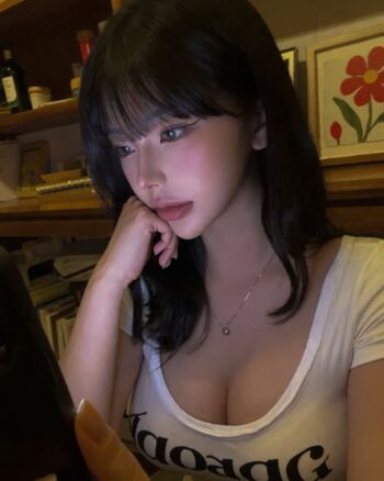Full leaked Kimnoeul private photo
