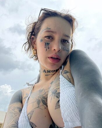 Full leaked Kindalatinaa private photo