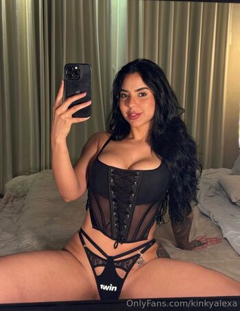 Full leaked Kinkyalexa private photo