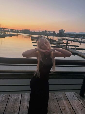 Full leaked Kinkykatiee private photo